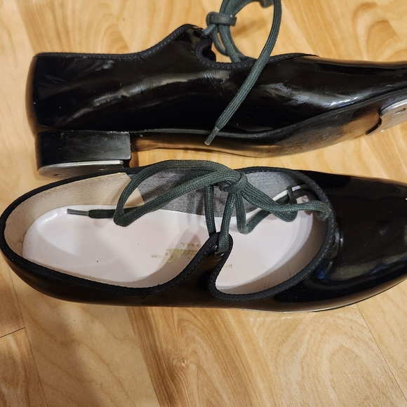 Tap Shoes by Theatricals Womens Size 8M - Picture 3 of 5